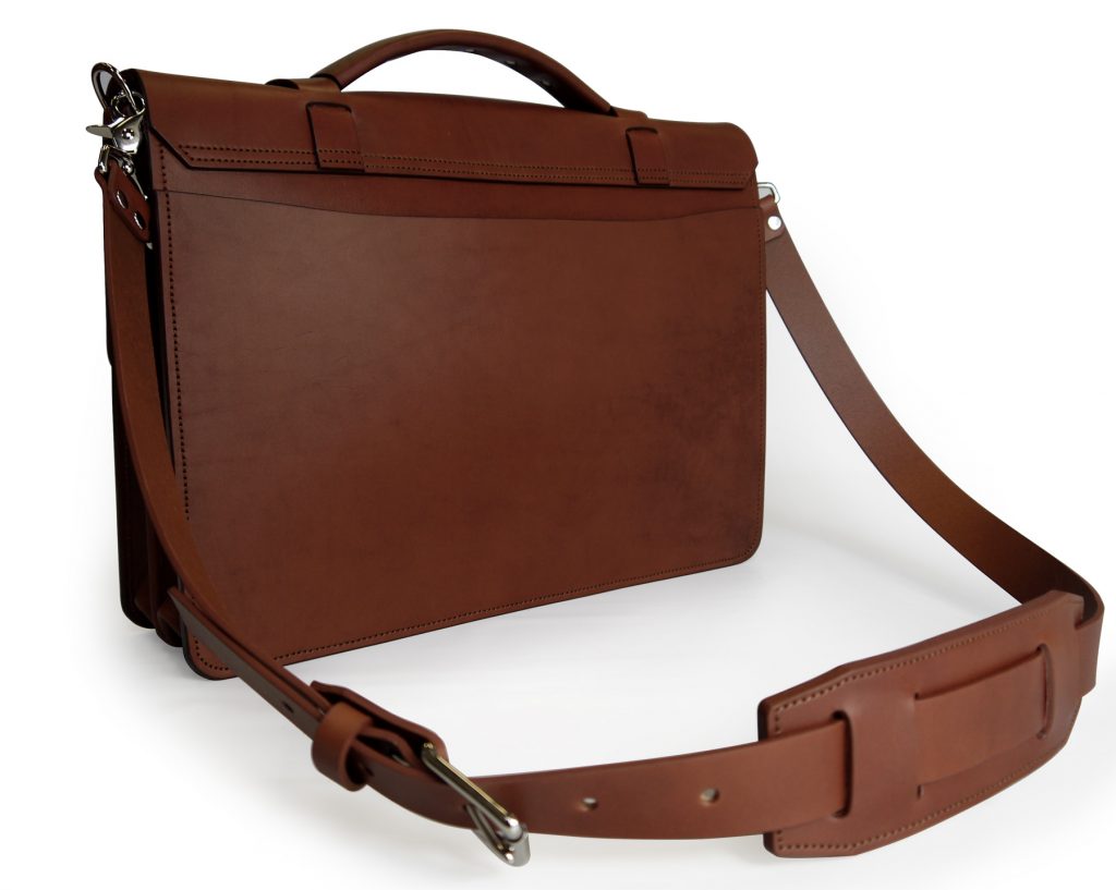 Handmade Classic Messenger Bag With Divided Gusset – Medium Brown