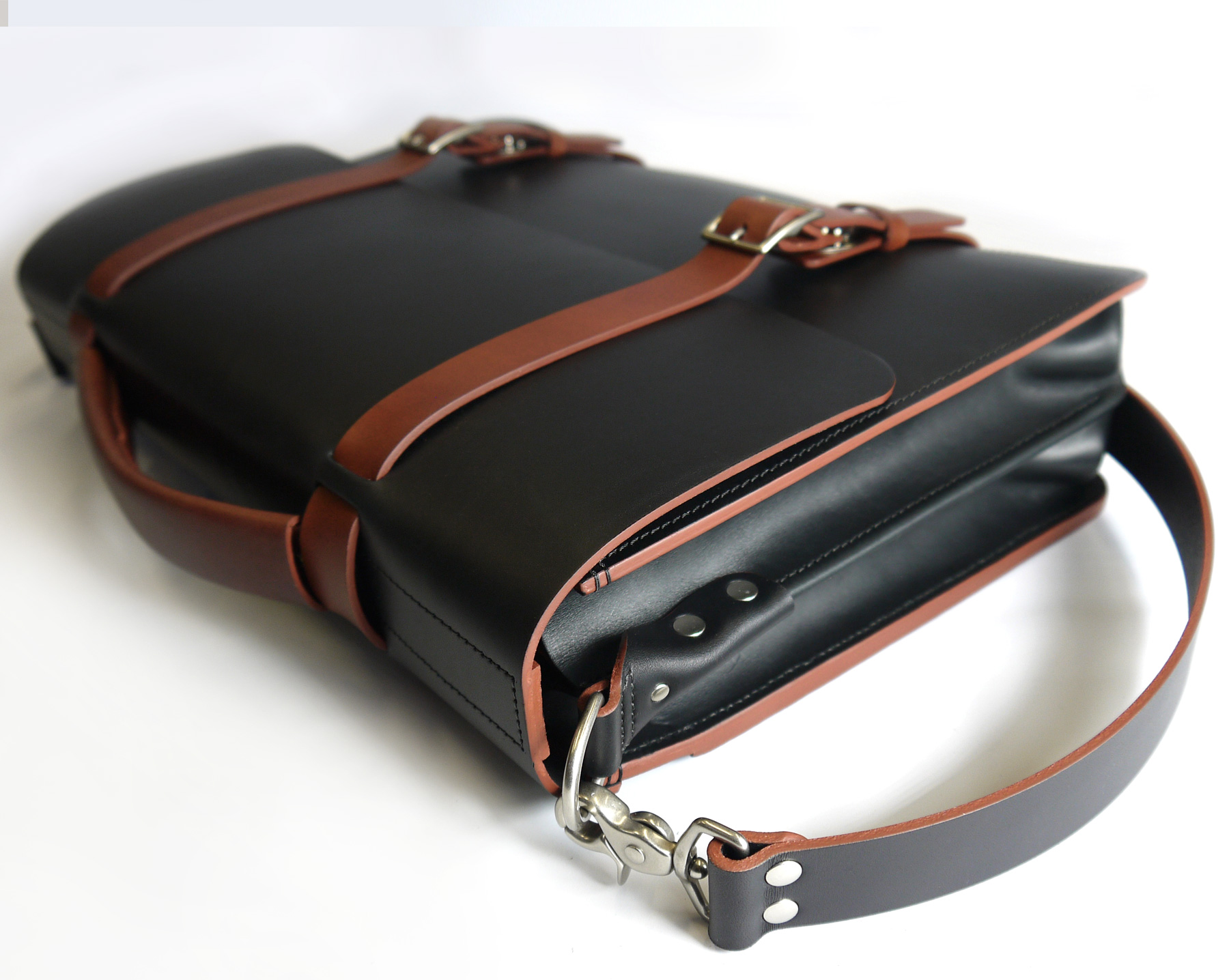 Handmade Two-Tone Classic Messenger Bag with divided Gusset