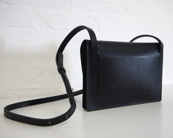 Women’s small shoulder bag – full grain bridle leather