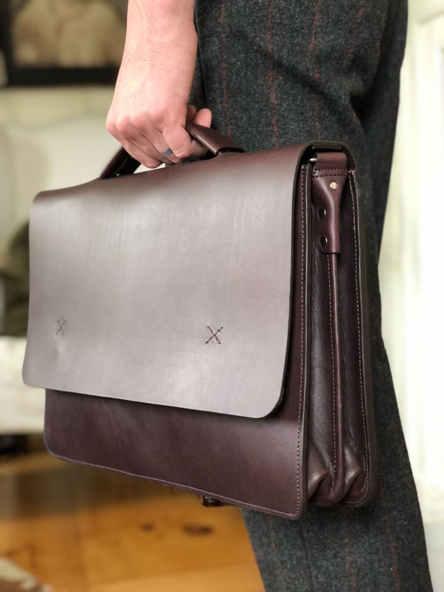 minimal leather messenger bag